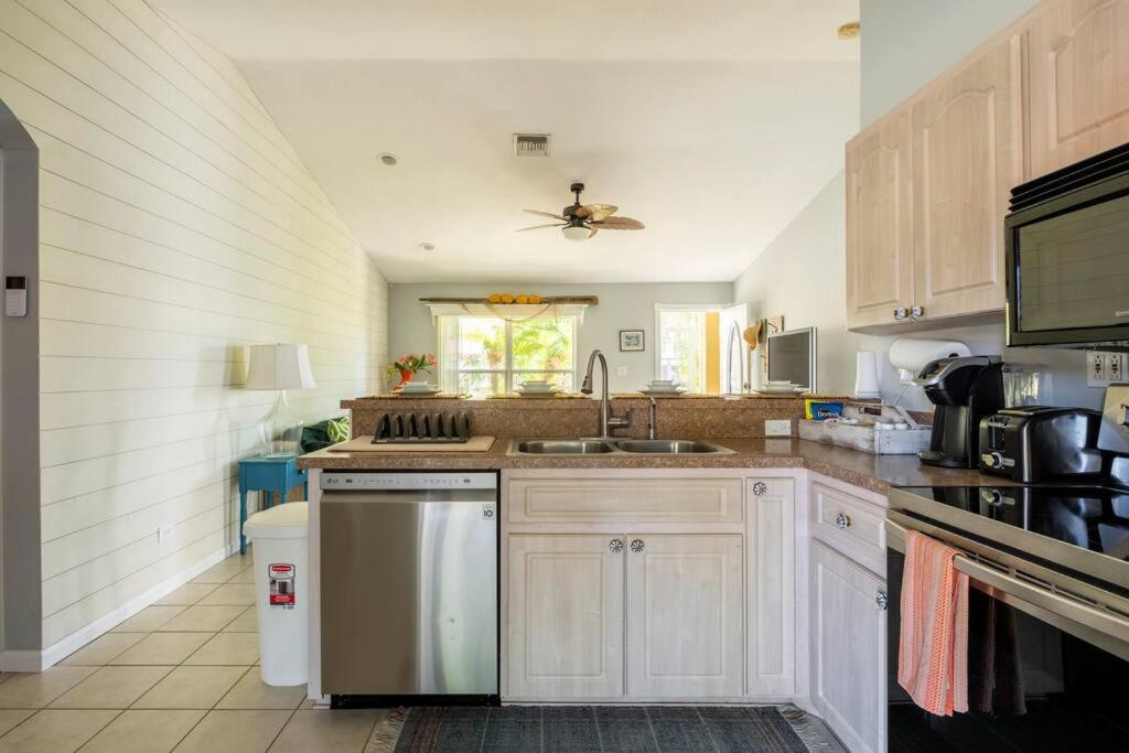 Tropical Island Escape Near Disney, Beach, Cruise Merritt Island Экстерьер фото